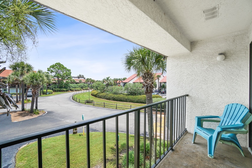 Edgewater Beach & Golf Resort by Panhandle Getaways