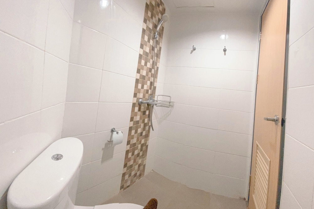 Wooden Nest Studio At The Alton Apartment