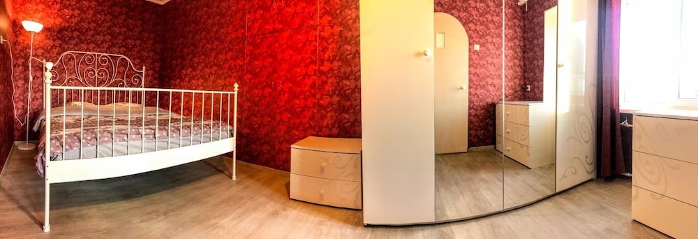 Apartment in the center with nice view on Pologaya 60 view 2