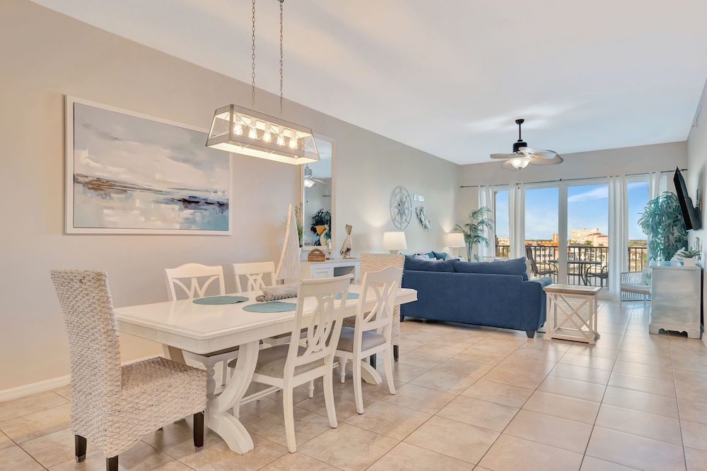 Harborview Grande Condominium