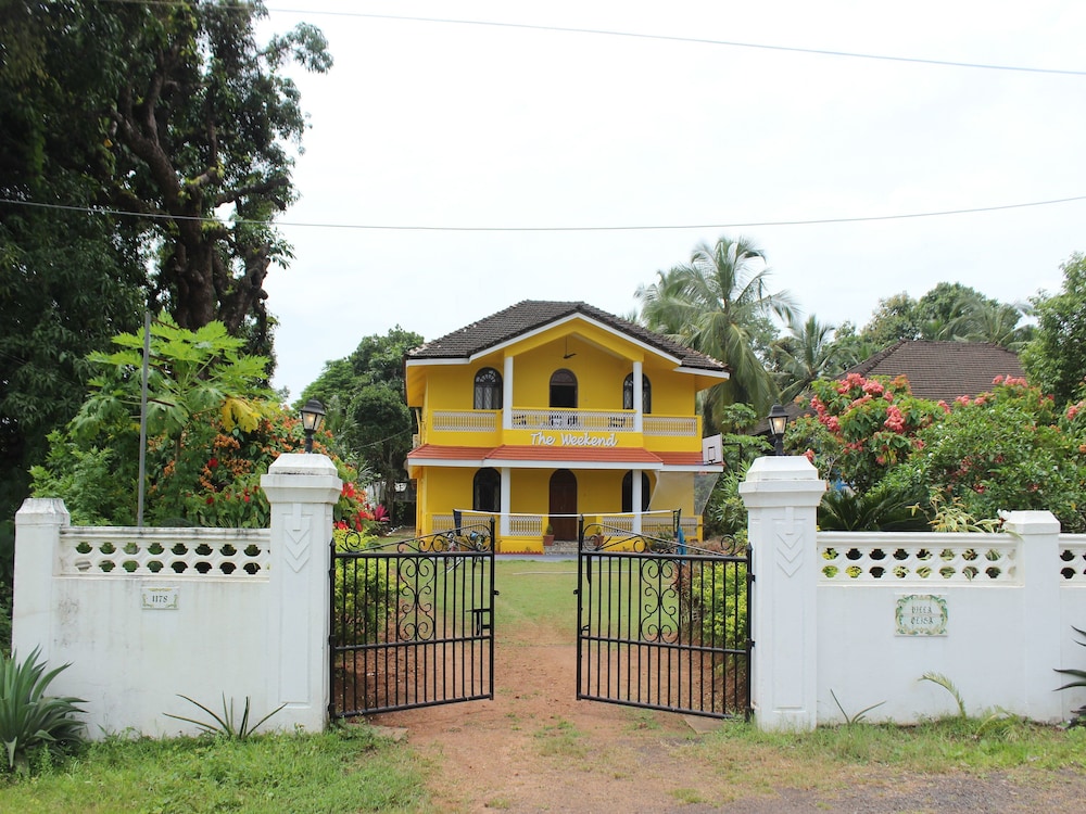 OYO 9623 Home 5BHK Villa Curtorim South Goa