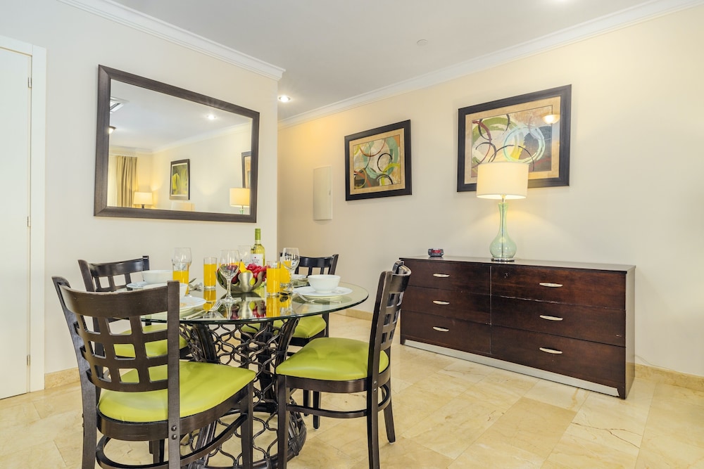 Palm Aruba Condos