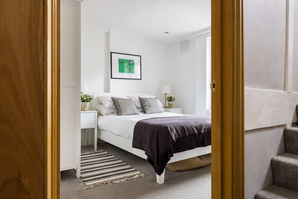 Modern Duplex Near Oxford Street
