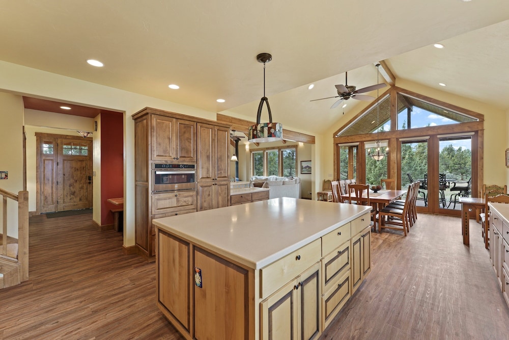 High Lowe 4 Bedroom Home