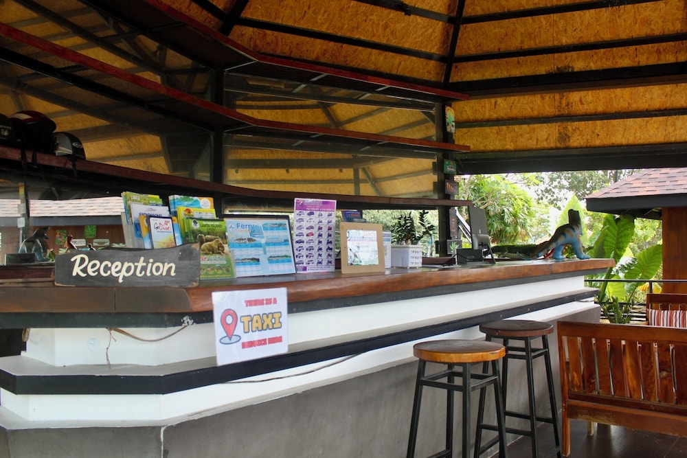 Phumala Lanta Seaview Resort