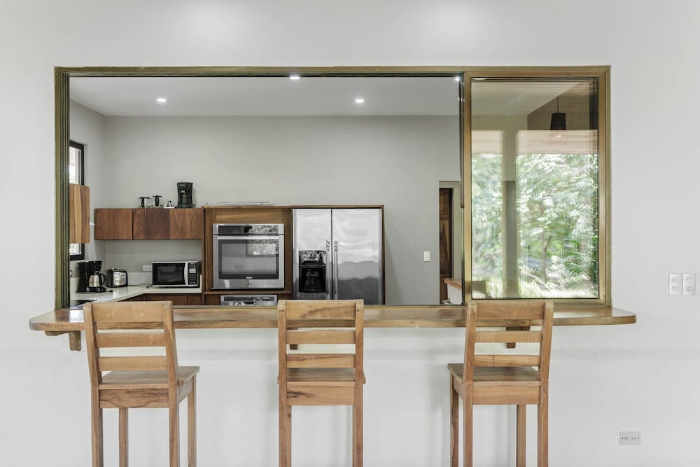 Stylish 3-Bedroom Tropical Escape with Pool & Outdoor Living, 1 Block from Playa Potrero