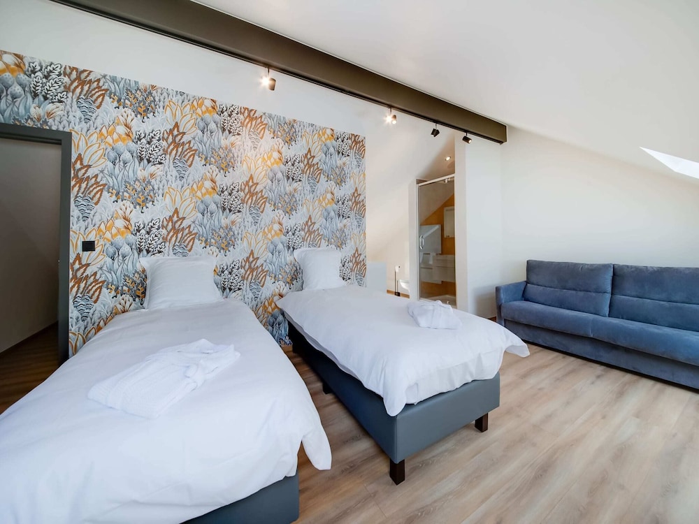 Comfort Near Historic Huy
