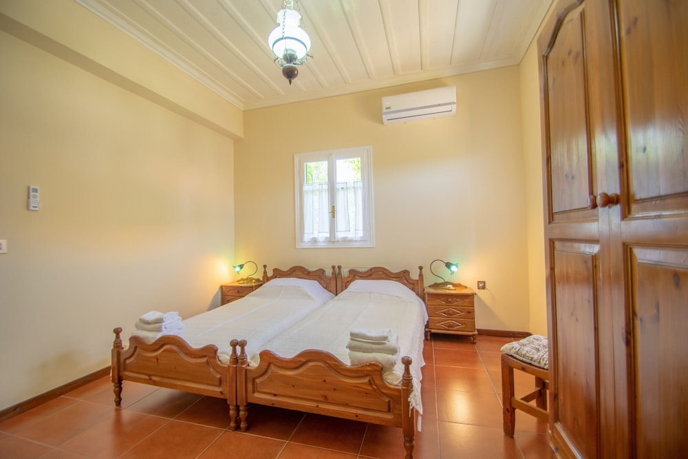 Casa Tsounis view 2