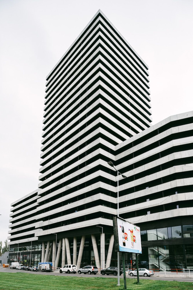 Svarog Unique Apartment by CHORS