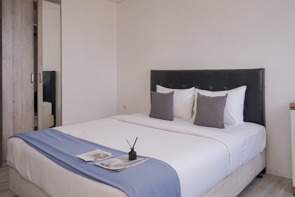 Comfy Studio Room at Bintaro Icon Apartment
