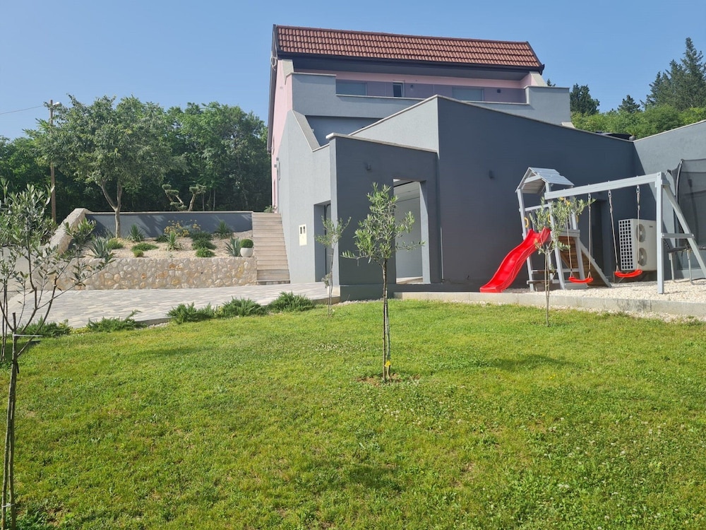 Villa I&N