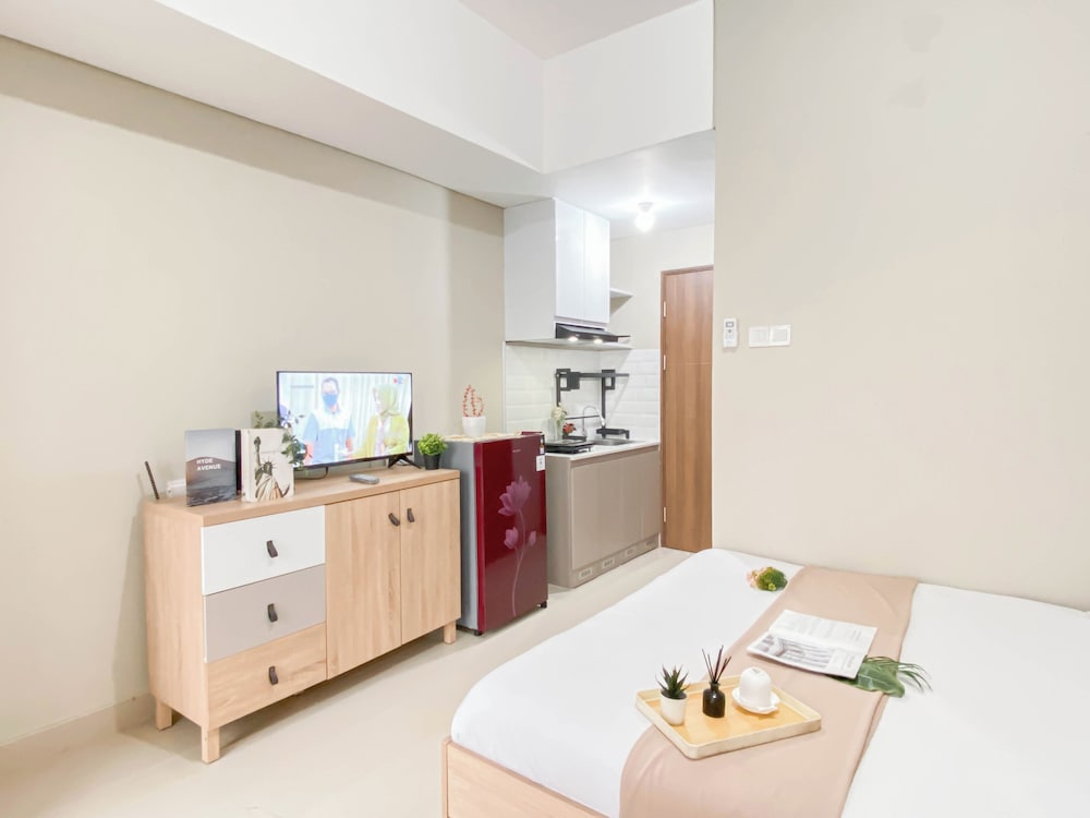 Cozy And Best Place Studio Apartment Royal Sentul Park