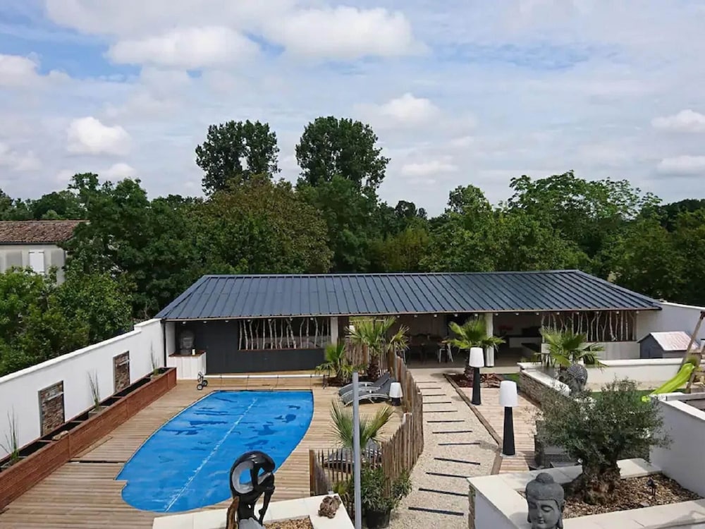 Amazing Villa in Nuaille-d'aunis With Sauna