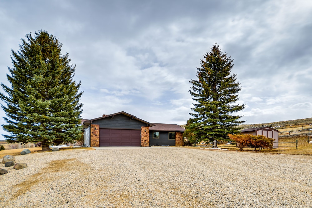 Rural Cody Vacation Rental ~ 10 Mi to Downtown! view 5