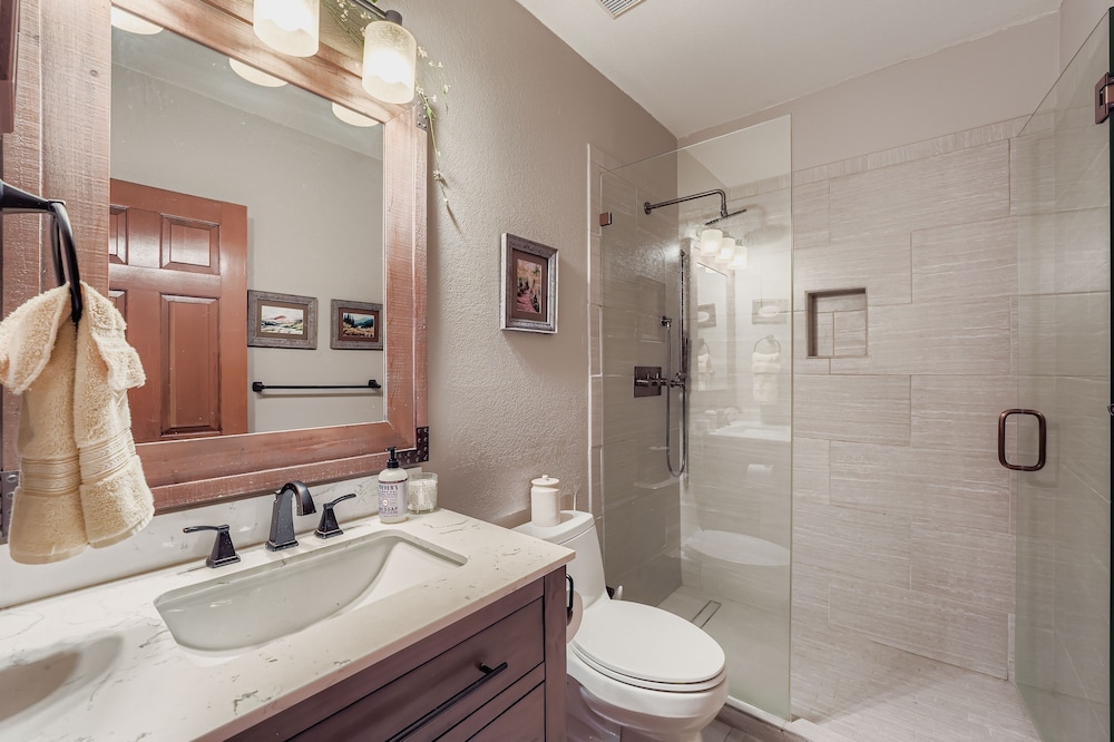 Chimney Creek 2 Bedroom Condo