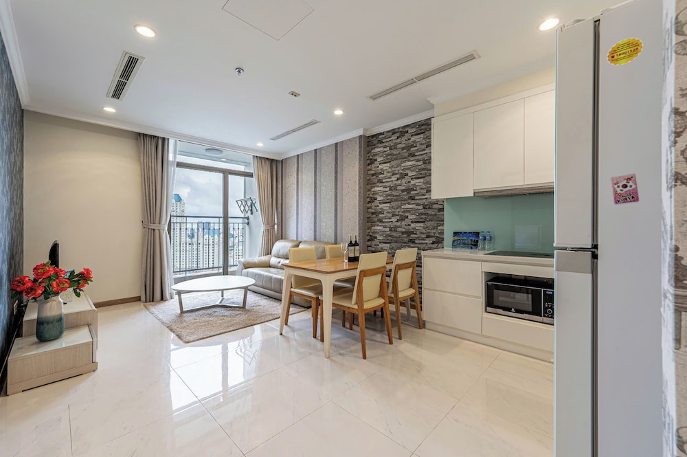 The Aquamarine Landmark Suites - Poolside Access at L4B