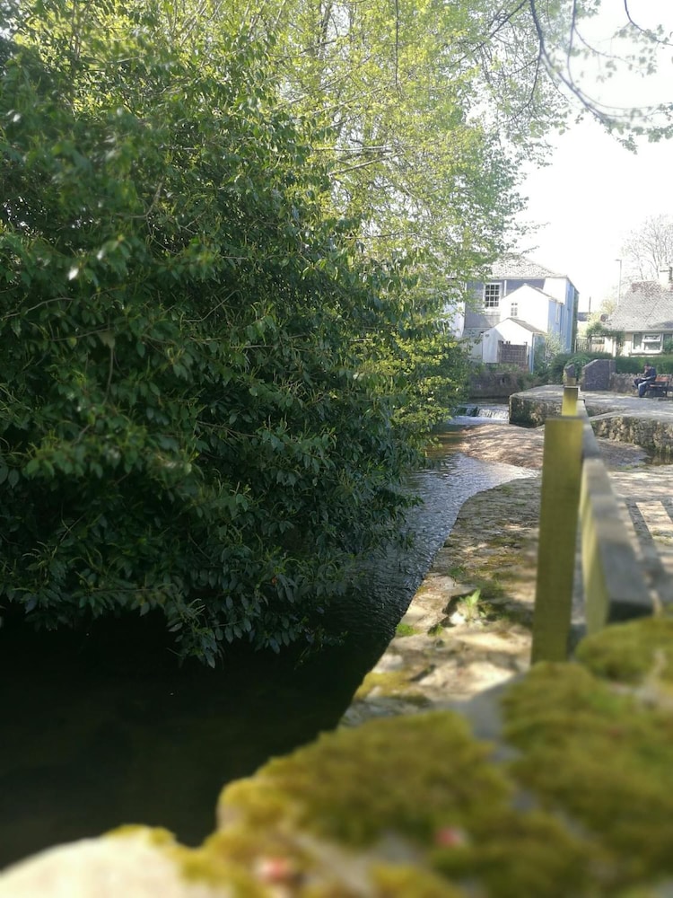 The Barley Sheaf Inn