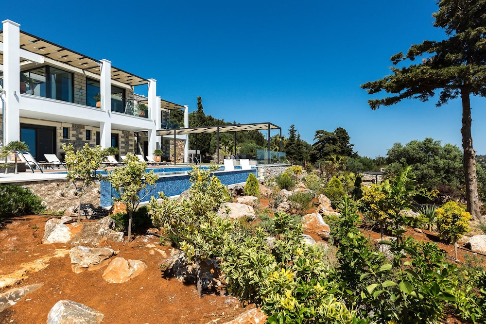 Villa Blue Skyline view 5