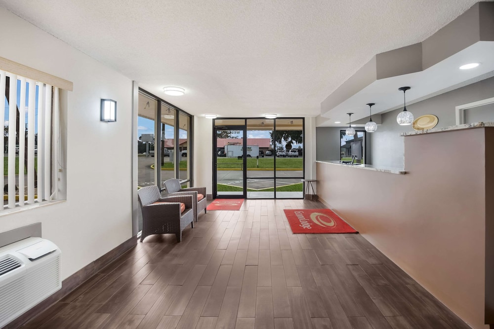 Econo Lodge Live Oak - Property Image 22