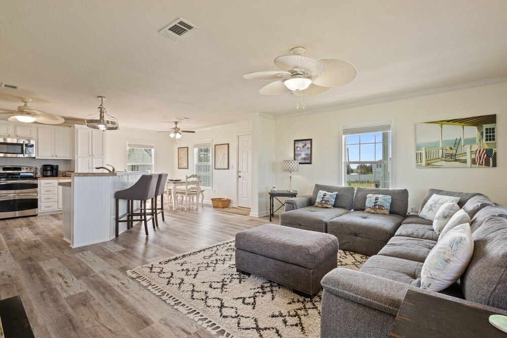 Blue Lagoon 3 Bedroom Home