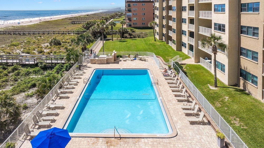 444 Amelia By The Sea 3 Bedroom Condo