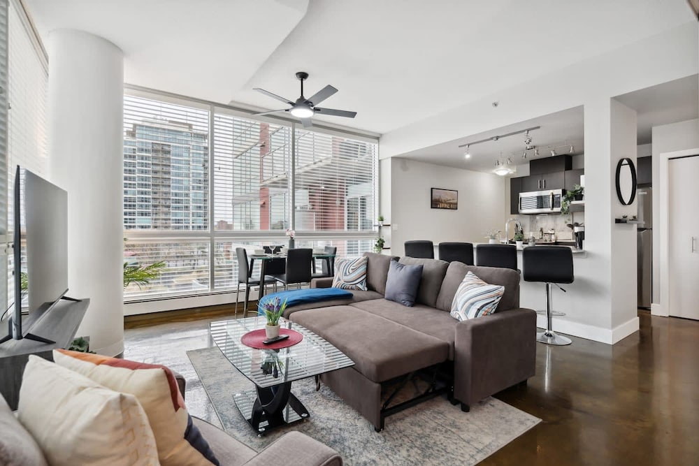 Luxury Condo Steps From Stampede Park