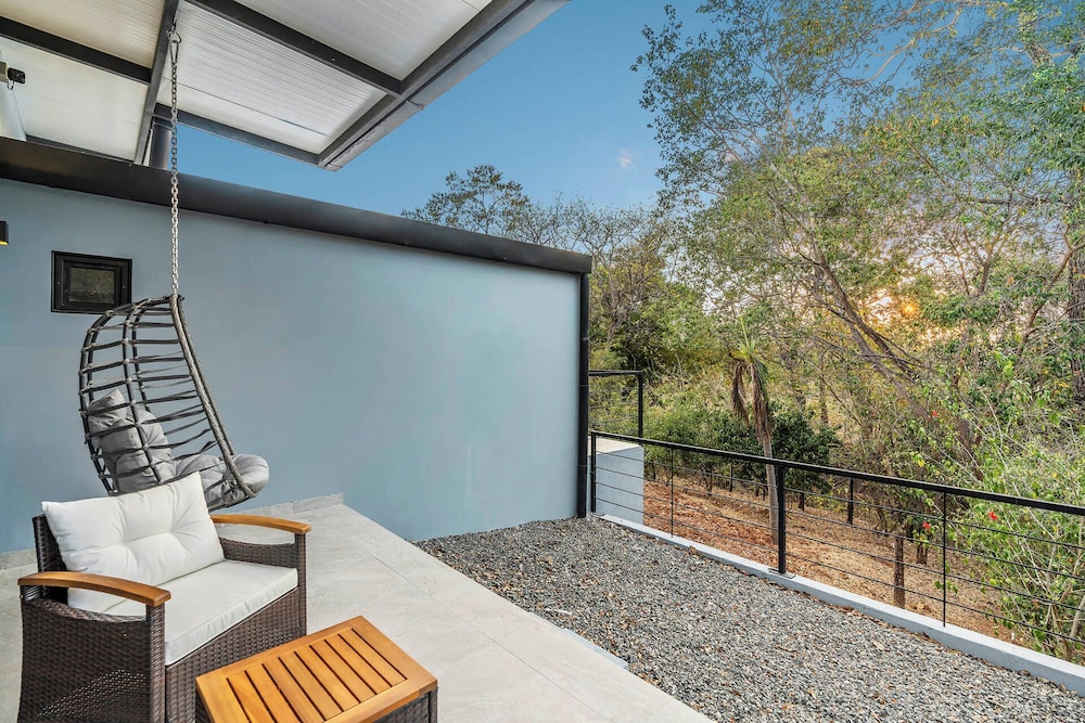 Brand-New 6BD Giant with Private Pool by SPCR