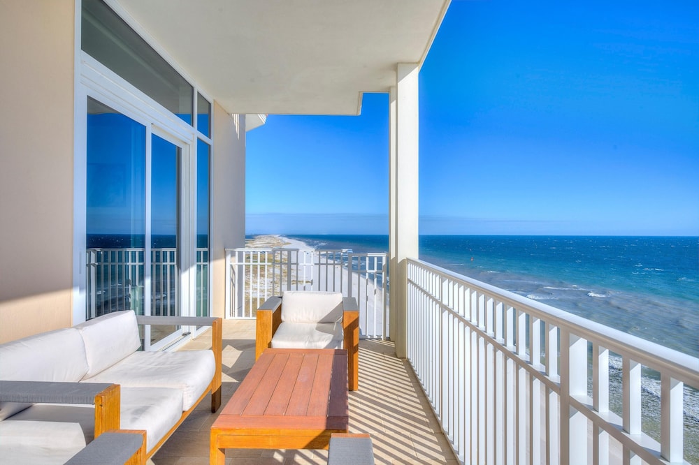 Vista Del Mar 806