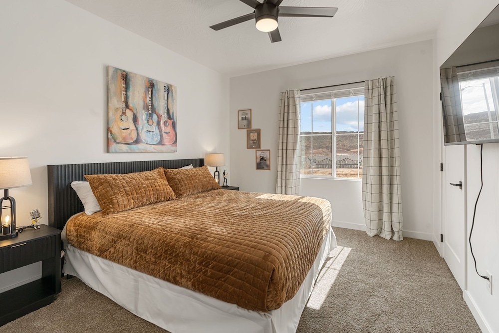 Long Drive 4 Bedroom Townhouse