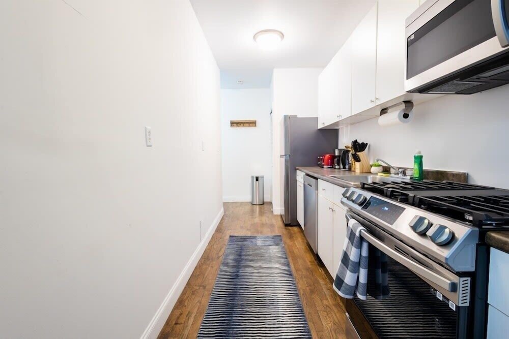 1435 UES Apartment