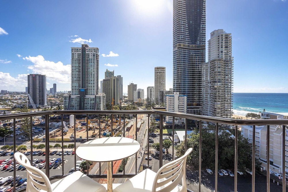 Surfers Paradise Vacations - Ocean View Surfers Paradise Studio Suite - Property Image 8