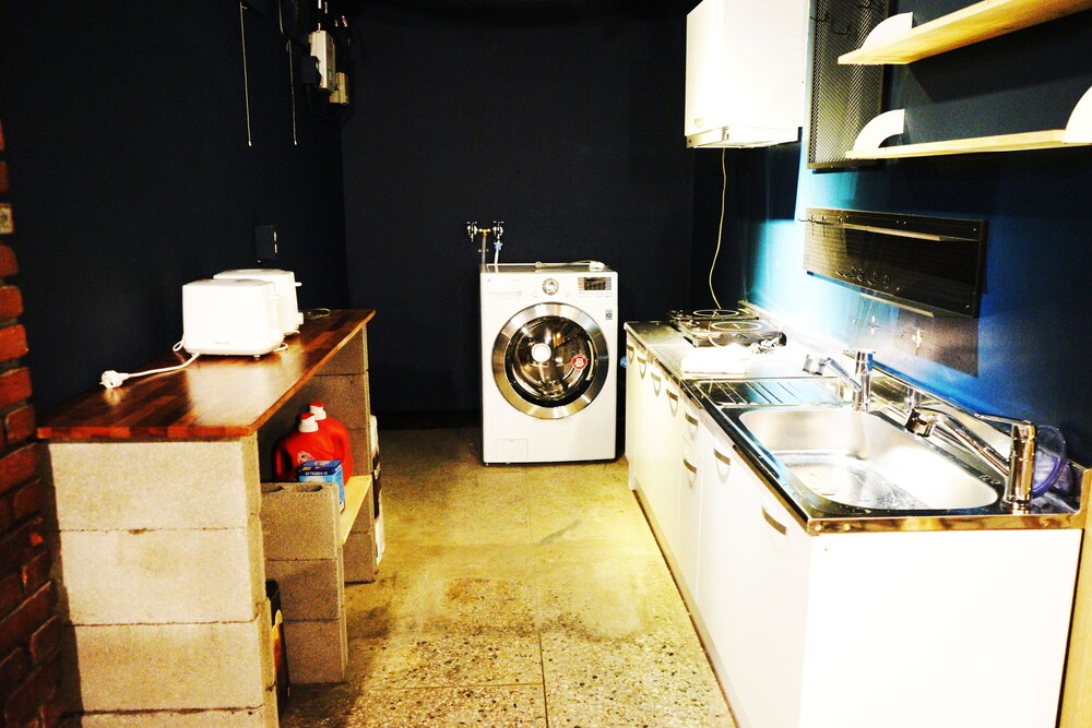 Onna Guesthouse - Hostel