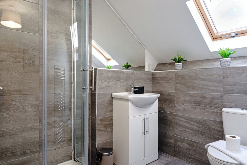 Whitchurch Road Retreat in Cardiff