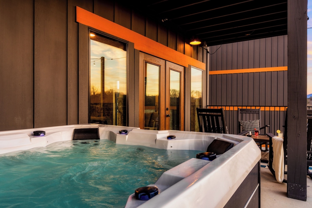 Smith Creek Reserve Luxury Cabins