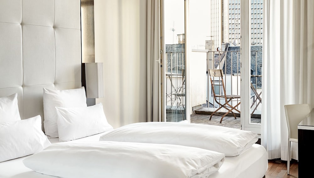 Frankfurt Vacations - The Pure, a Member of Design Hotels - Property Image 2