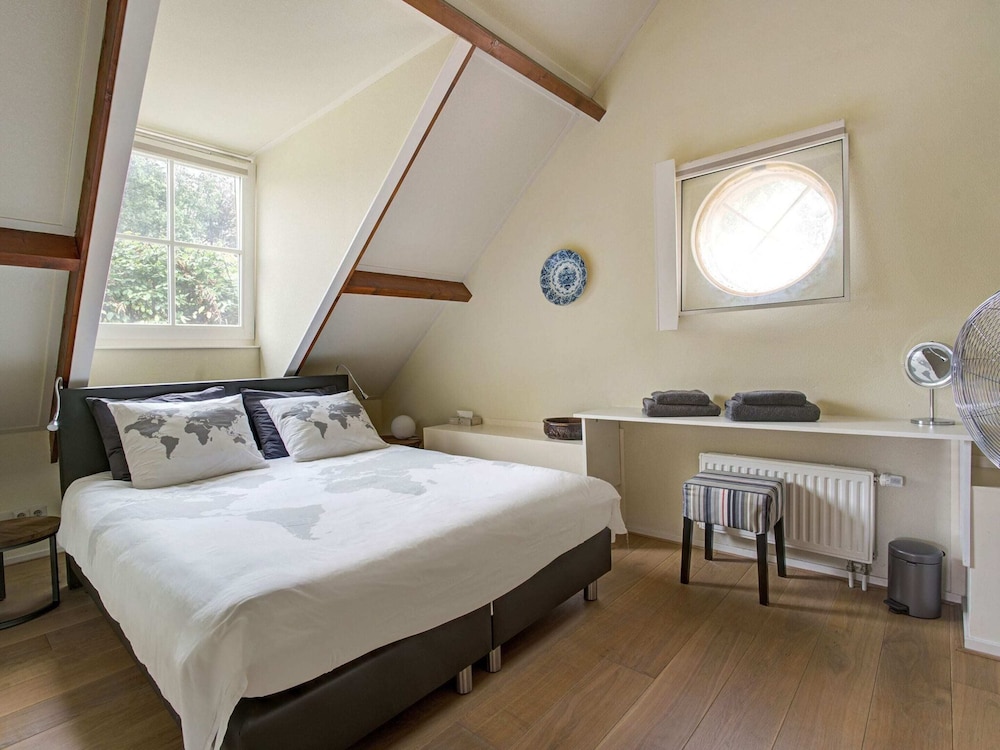 Picturesque Holiday Home in Oldenzaal With Jacuzzi, photo 53