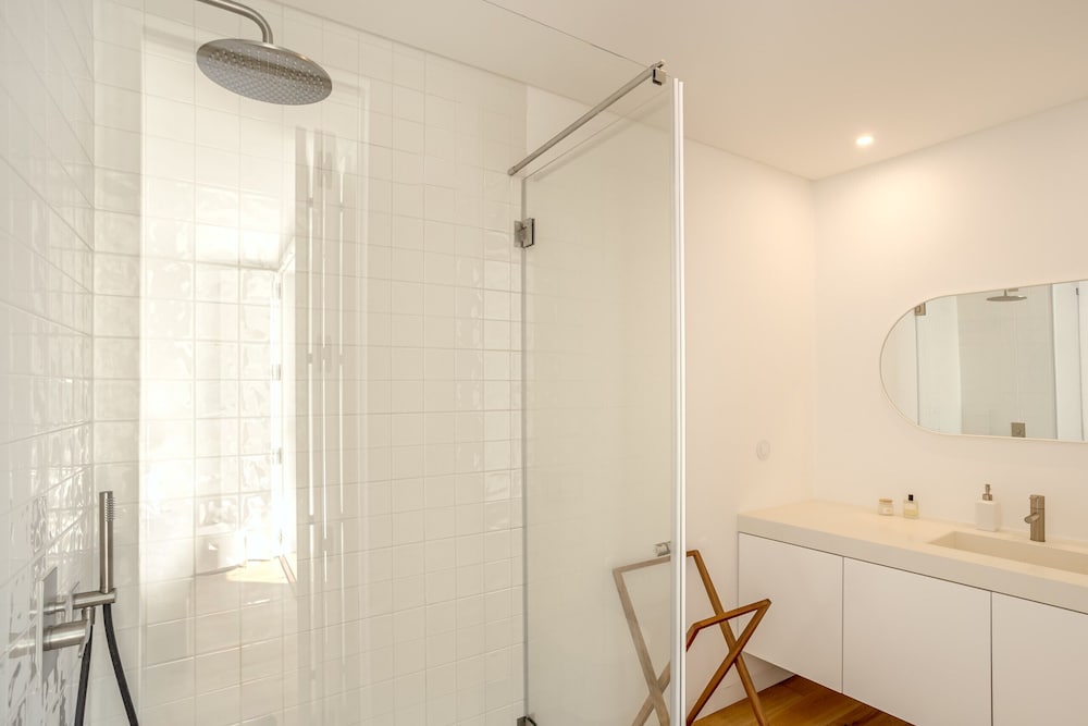 Ericeira Modern Bright With Pool by Homing