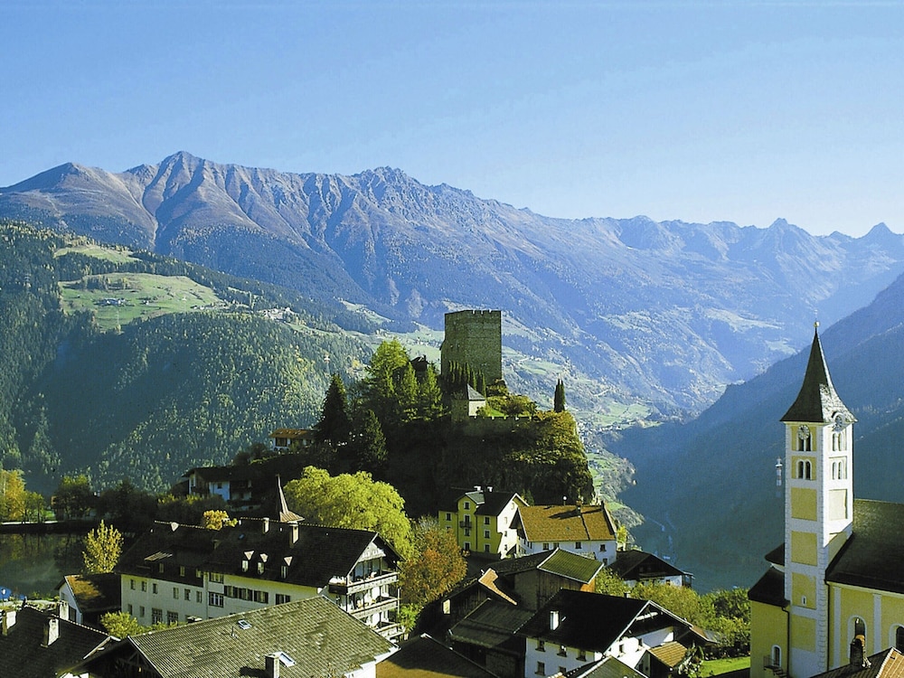 Chalet in Ladis by Ski Slope & Sonnenbahn