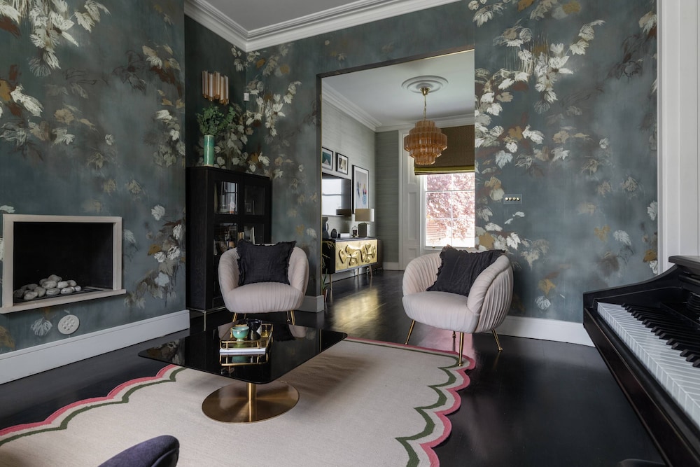 Westbourne Park Road XVI by Onefinestay