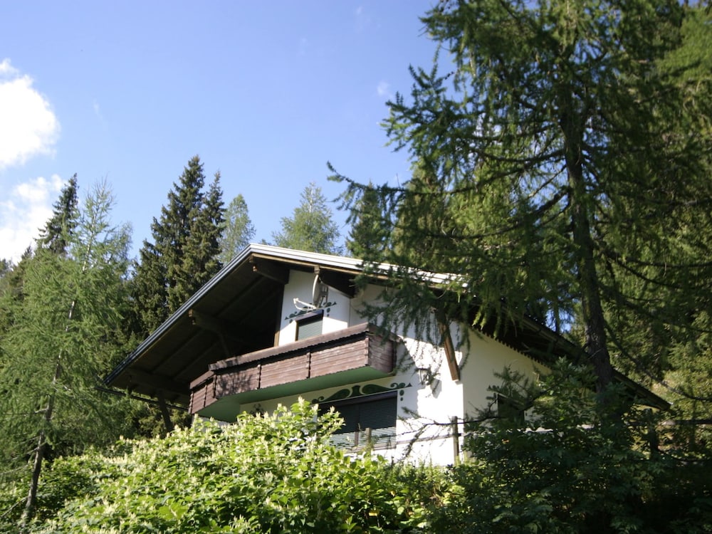 Queitly Located Chalet near Resort Center of Nassfeld view 2