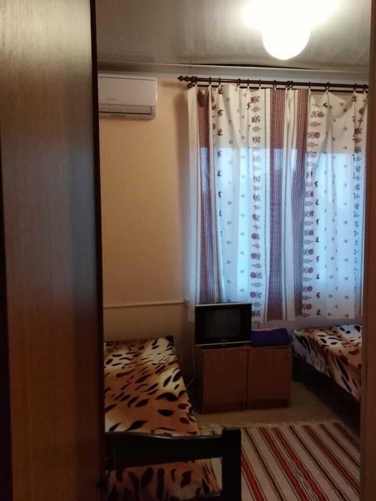 Vishnevui Rai Guest House view 2