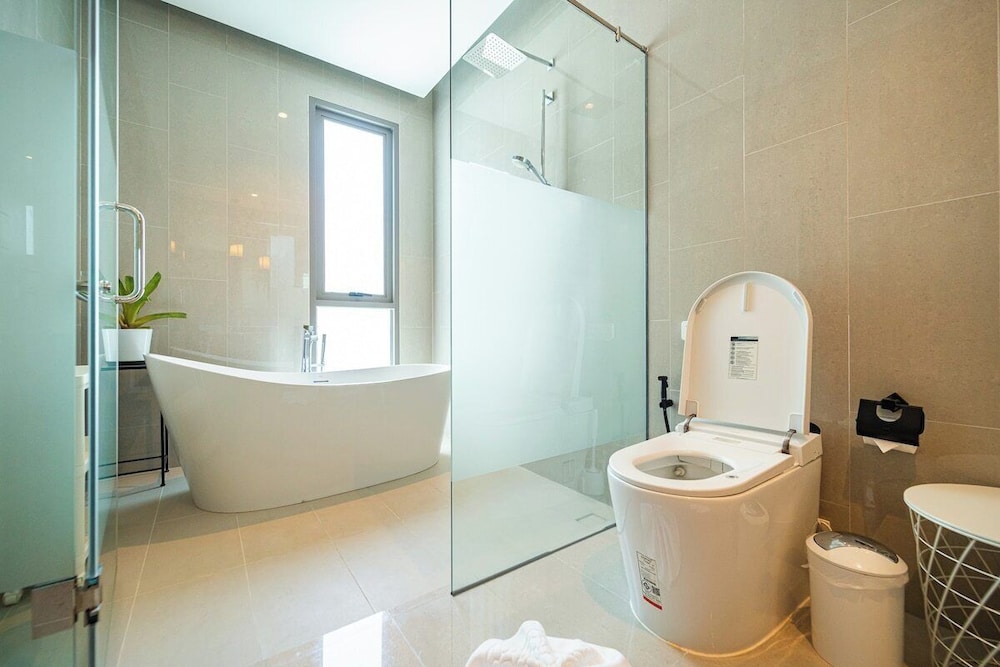Teak 5BR Pool Villa Bang Tao + Airport Shuttle