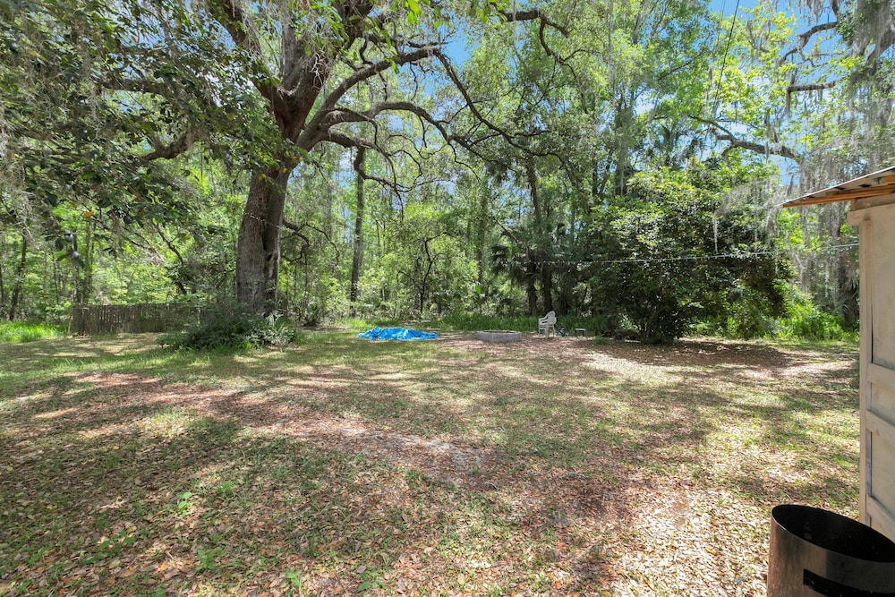 Ponderosa Off The Beaten Path 5 Bedroom Farmhouse