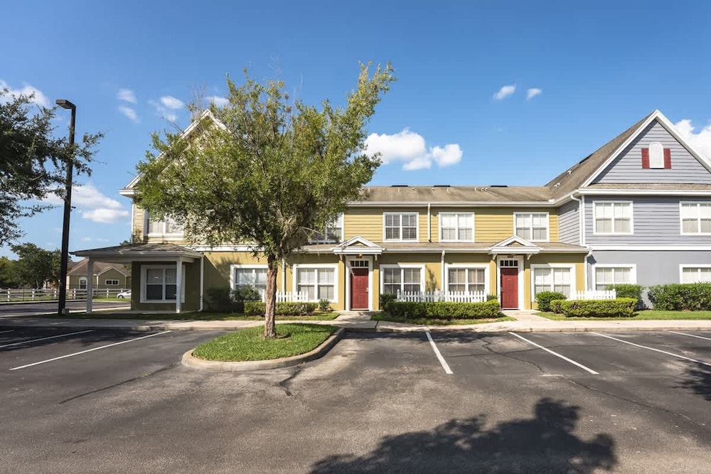 Relaxing 3BR Haven for 8 at Seven Dwarfs