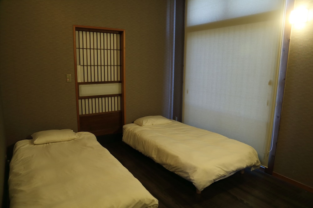 HOSTEL Co-EDO view 3