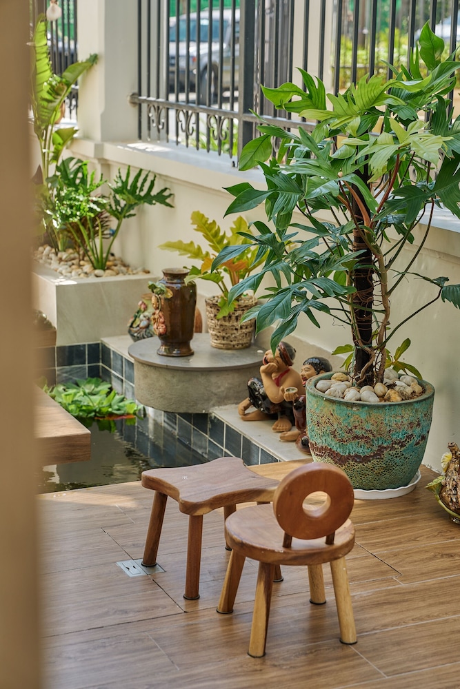 Luxury 4 bedroom Solar Villa