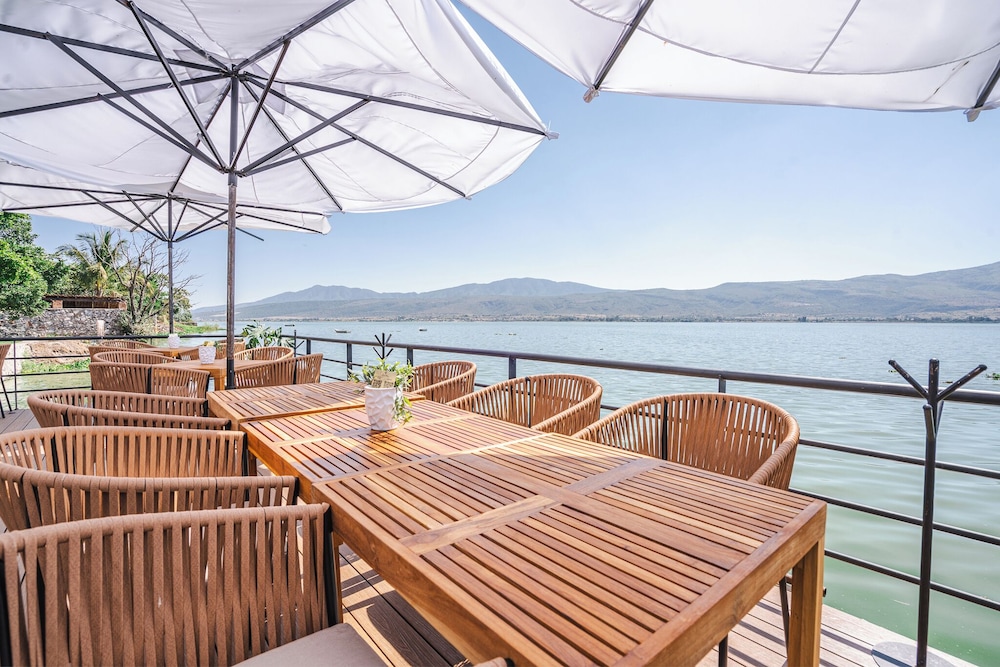 Bungalow Cajititlan 2 bedrooms & hot tub