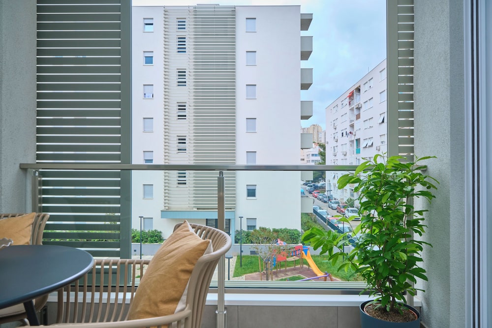 Splitful Apartment