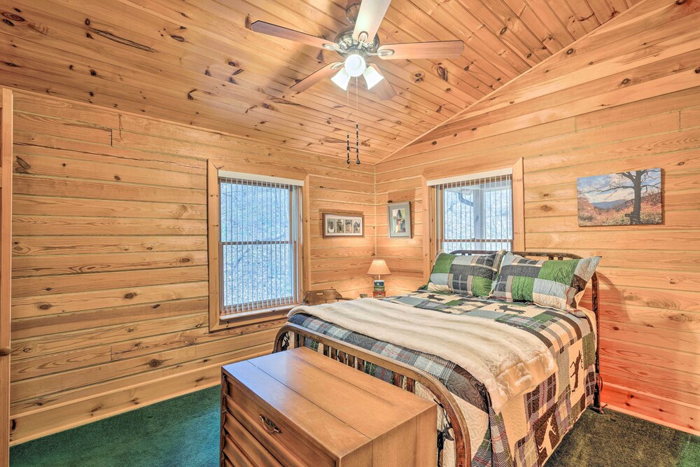 Charming Austin Cabin on 96 Acres of Land! view 5