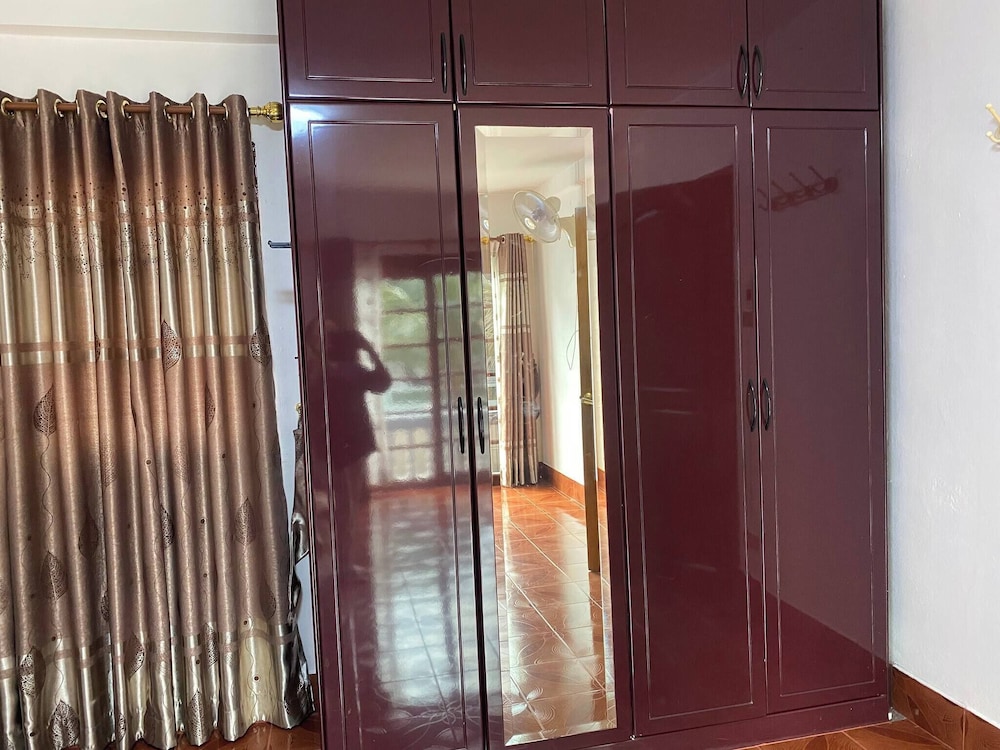 Beautiful 2 Story Newly Renovated Bungalow House